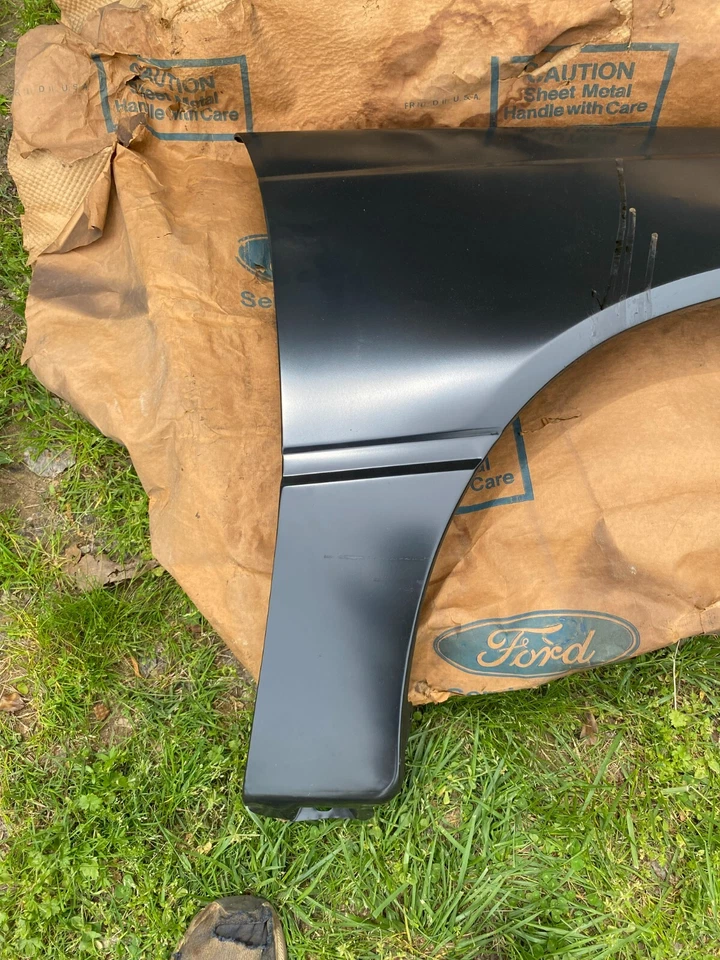1984 Ford Tempo? NOS Outer Fender RH passenger side right 1985 1986 1987 1988? Foto 2 de 4