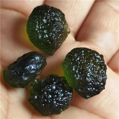 14.7g Green GEM MOLDAVITE Meteorite Impact Glass Czech - 4Pc L390 - Picture 7 of 9