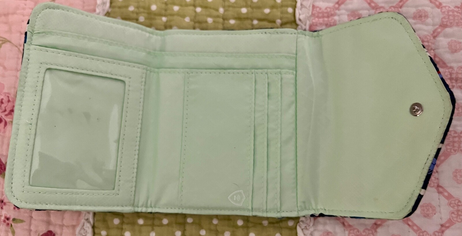 Vera Bradley RFID Wallet Floral Bursts Pattern FREE