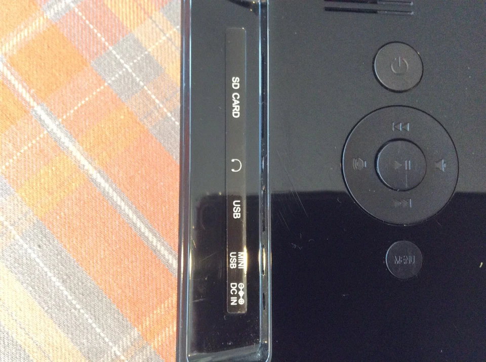 Micca M808z 8-Inch 800x600 High Resolution Digital Photo Frame Complete. No Box - Image 3 of 4