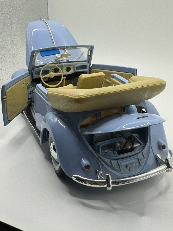 1/18 1951 VOLKSWAGEN CONVERTIBLE, AZUL CLARO (2), POR, MAISTO, ver fotos Foto 4 de 4