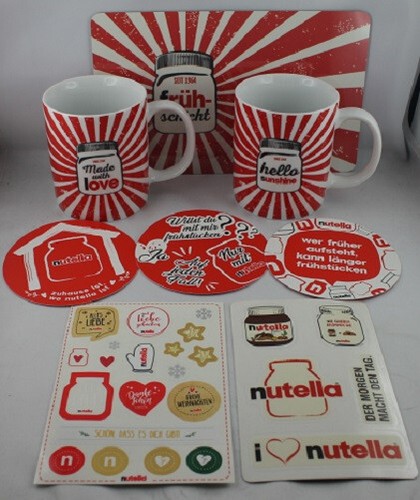 RAR!!! 8 TEILIGES NUTELLA SET - ROT/WEISE TASSEN - BRETT - UNTERSETZER -STICKER - Bild 1 von 6