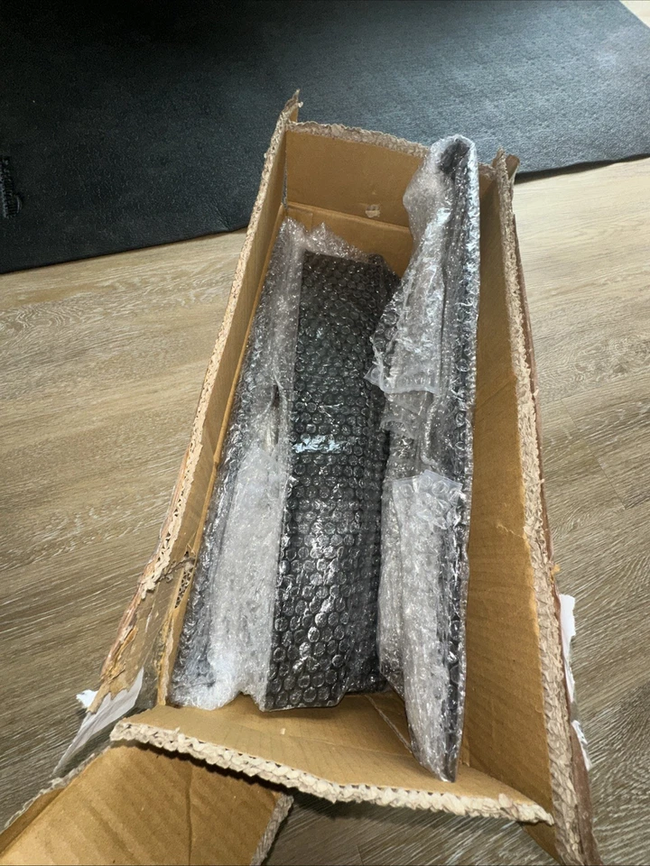 Rellenos de parachoques traseros de fibra de vidrio para Cadillac ElDorado 1979-85 (juego de 7) Foto 2 de 2