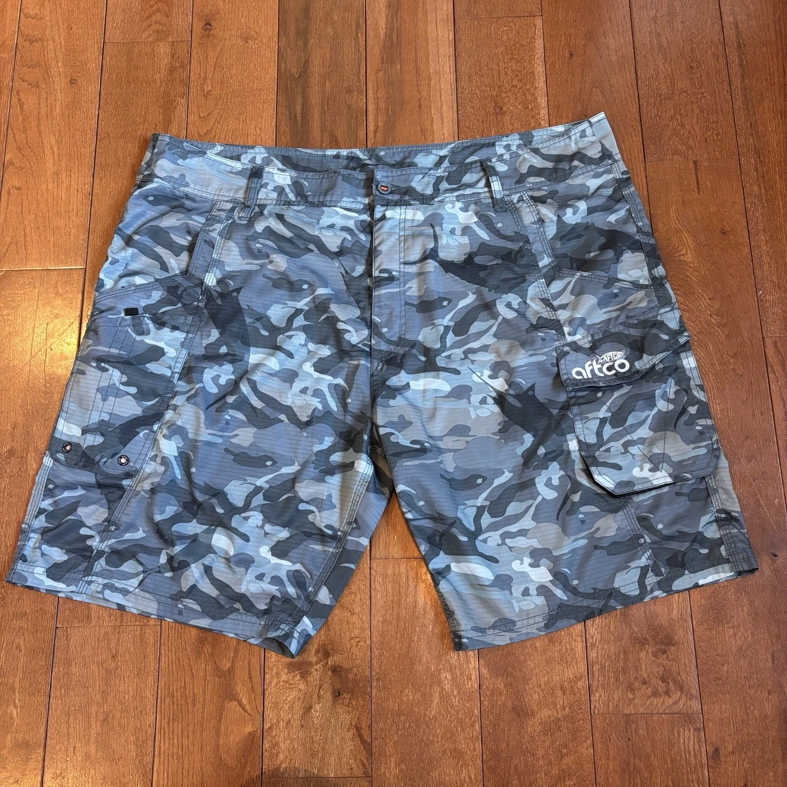 NWOT Mens Aftco Tactical Fishing Performance Cargo Shorts 10" Blue Camo sz 42