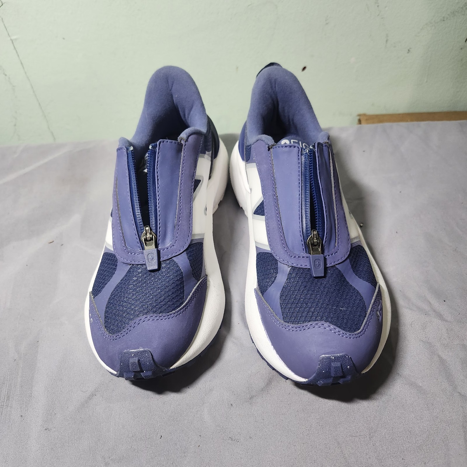 New Balance U3447ZBC Figs Special Edition Wayfarer Blue White Shoes Women 7 US thumbnail 7