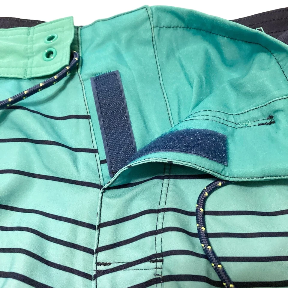 Bañador Old Navy California Hombre 32 Aqua Negro Desvanecido Rayas Sin Forro Cordón Foto 3 de 4