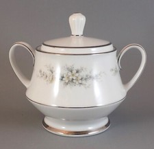 Zuccheriera con coperchio Noritake Melissa #3080 bordo platino bianco floreale su bianco