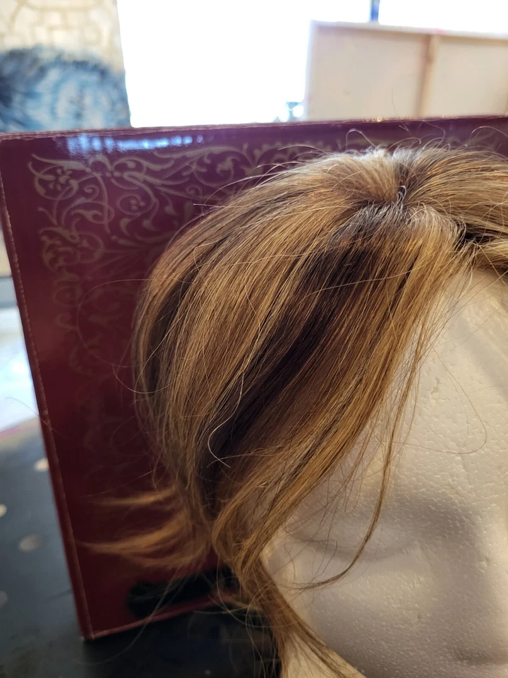 hoyuelos cabello humano, bronce, Lacey Coffee Dolce Foto 3 de 4