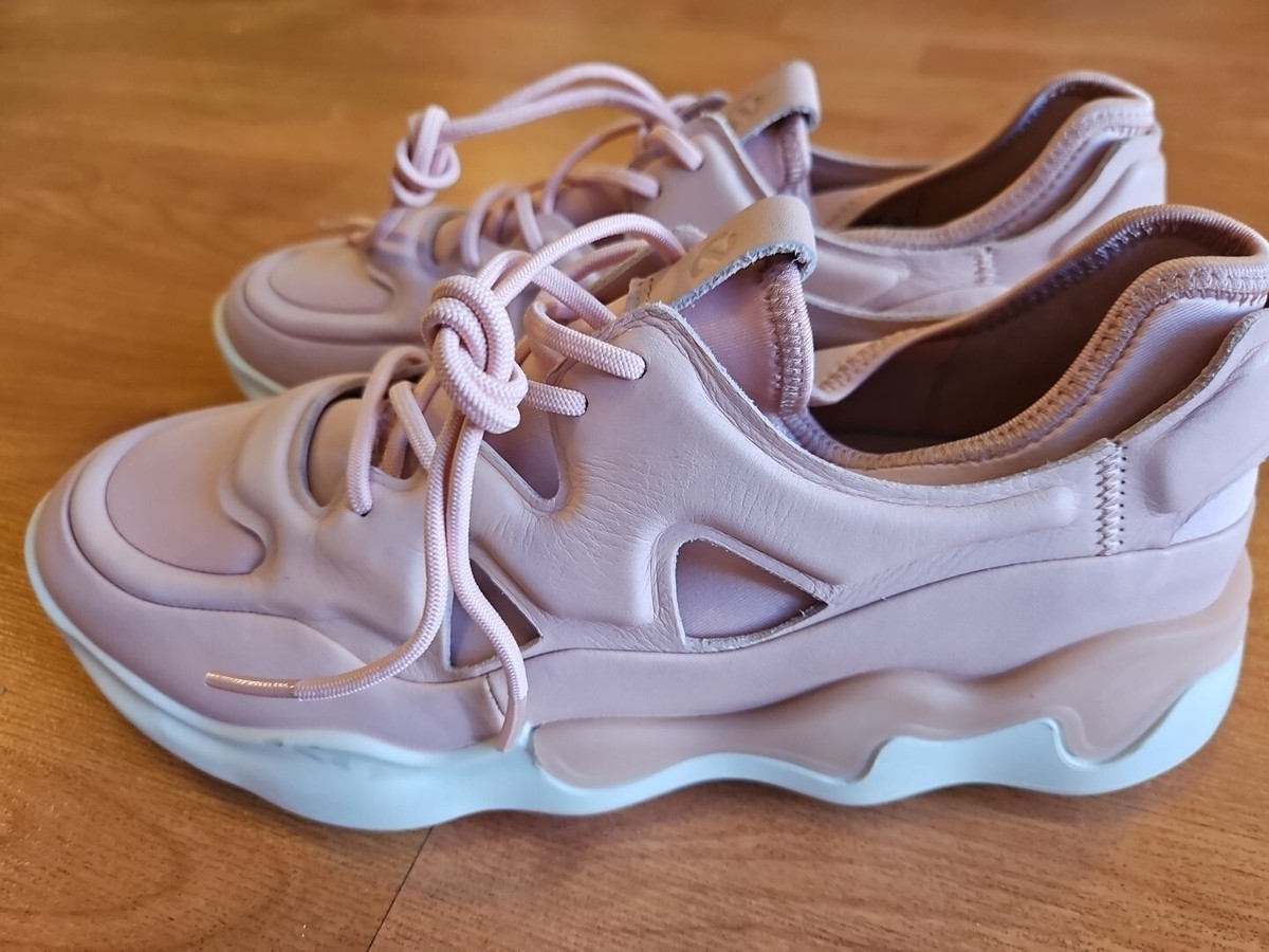 Ecco Women's 9 Silver Pink Elo Athletic Shoes Sneakers DISPLAY
