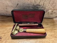 Schick Injector Razor Caramel Bakelite Handle Vintage With Case And Blades