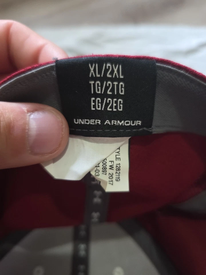 Gorra de béisbol Under Armour Detroit Tigers roja blanca dorada con logotipo Foto 3 de 4