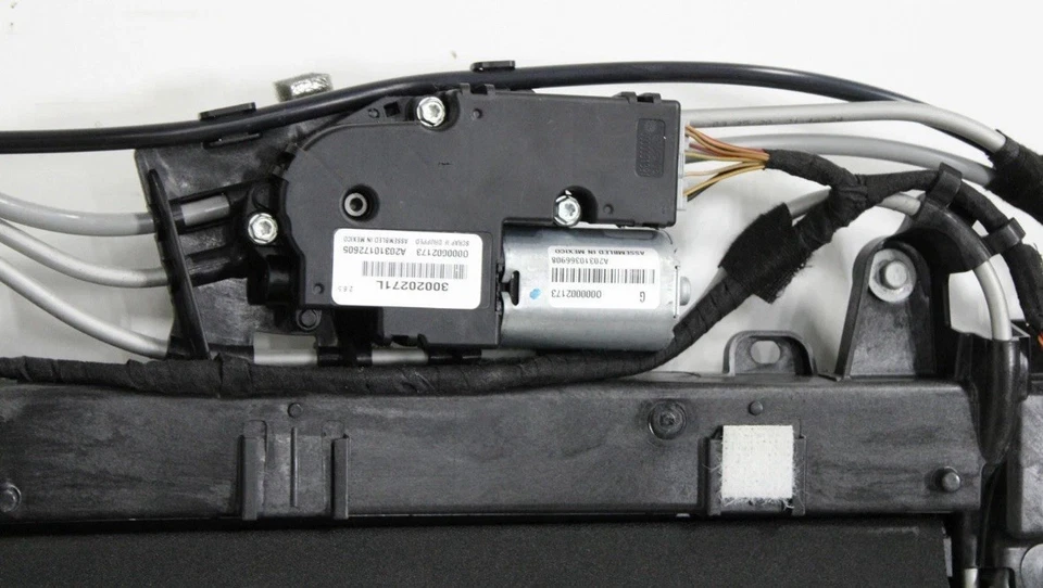 ✅ 2014-2023 CHRYSLER 300 SEDAN UPPER ROOF SUNROOF MOONROOF GLASS & MOTOR OEM - Image 4 of 4