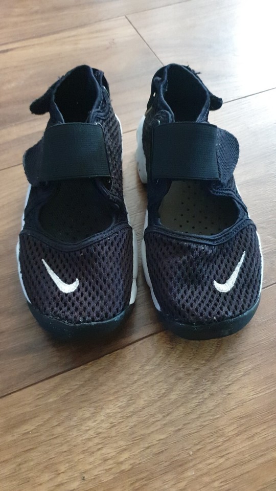kids nike rift trainers
