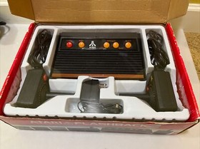 Atari Flashback 2 Classic Game Console 26519, CIB w/ Controller-barely used.