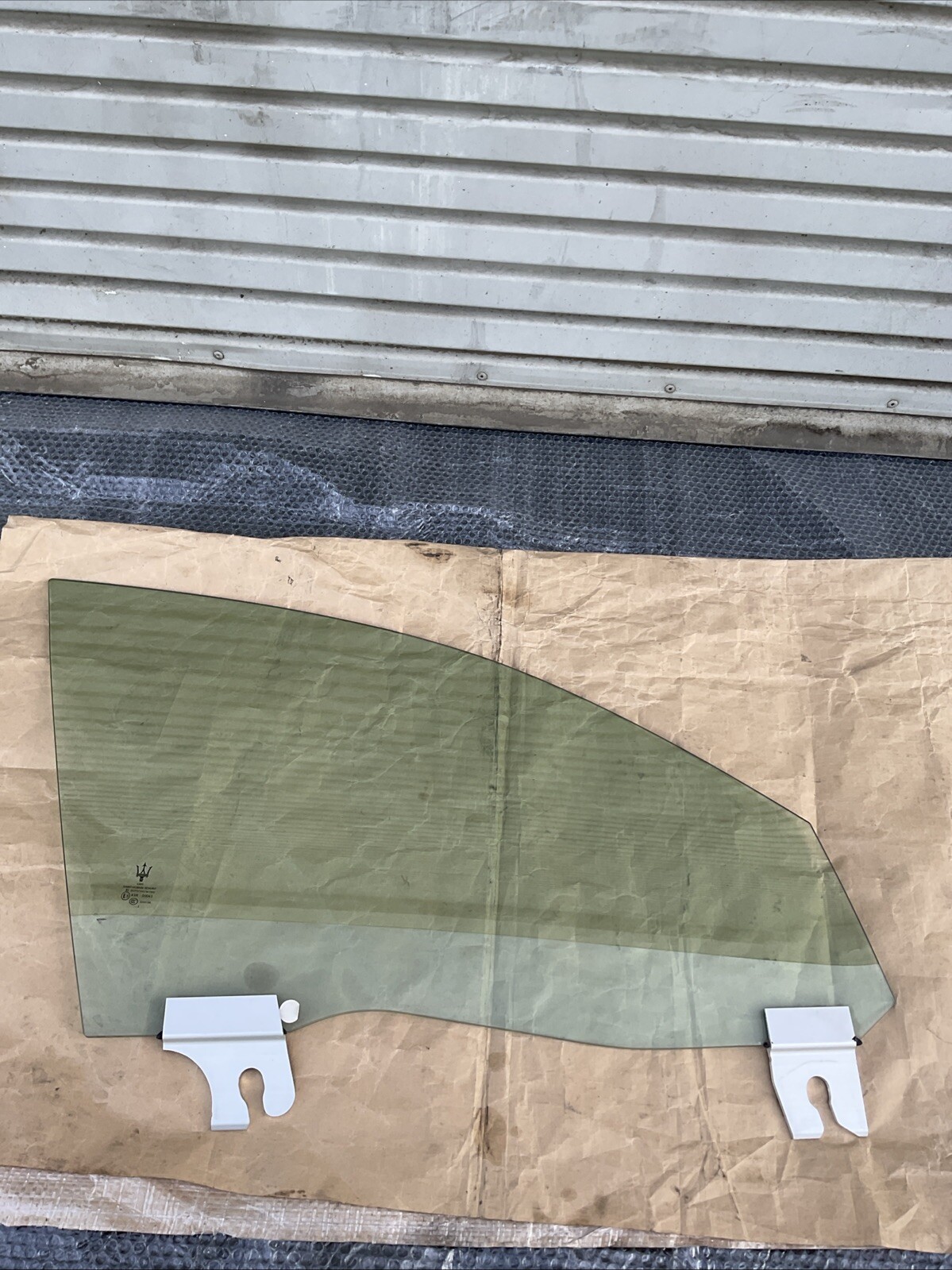 14-22 Maserati QuattroPorte Front Right Side Door Window Glass OEM 26K