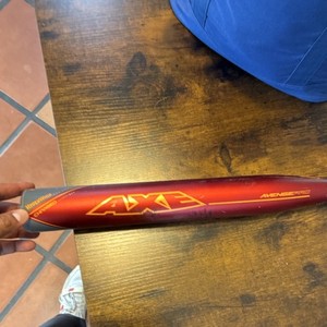 Axe Avenge Pro End-Loaded slow pitch Bat 27 oz Red Flared Knob