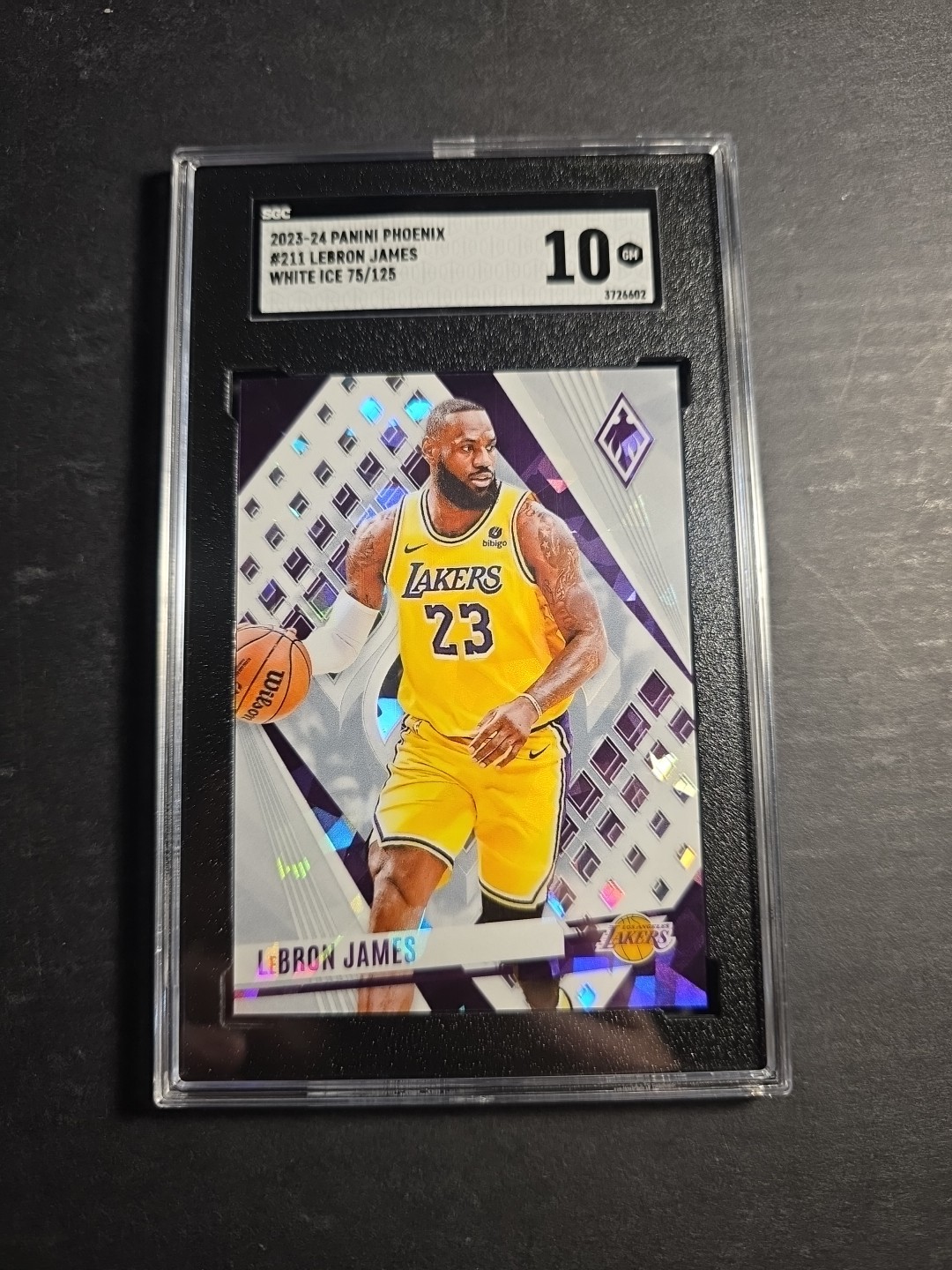 2023-24 Panini Phoenix 211 LeBron James White Ice /125