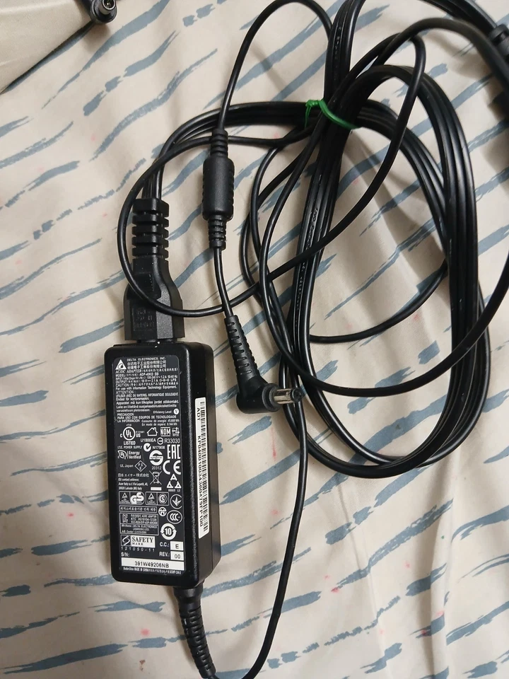 New Genuine Delta 19v  2.1A  Adapter Charger Power Cord 45 Watt 110v 220v - Image 3 of 3