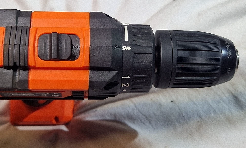 Taladro atornillador inalámbrico Vonhaus 3500025 18V sin batería sin cargador (funciona) Foto 3 de 4