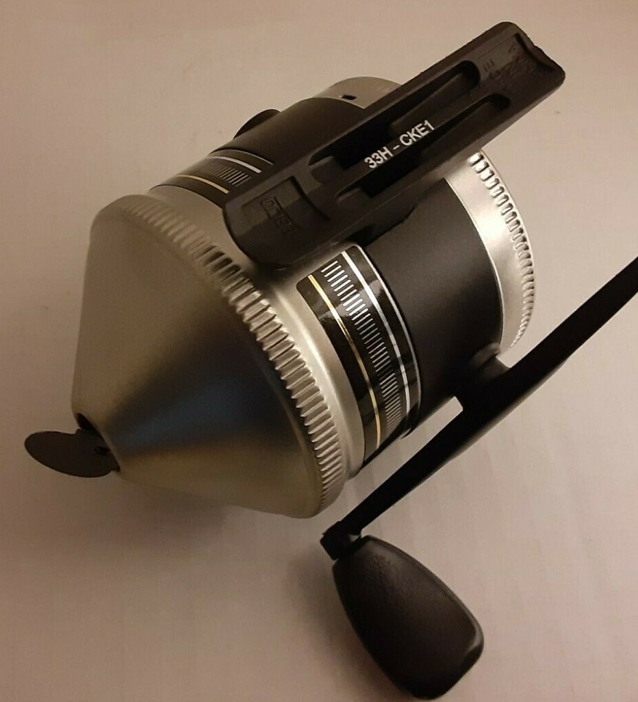 NEW Classic Zebco 33 spincast Reel  pre-spooled 10lb test white line