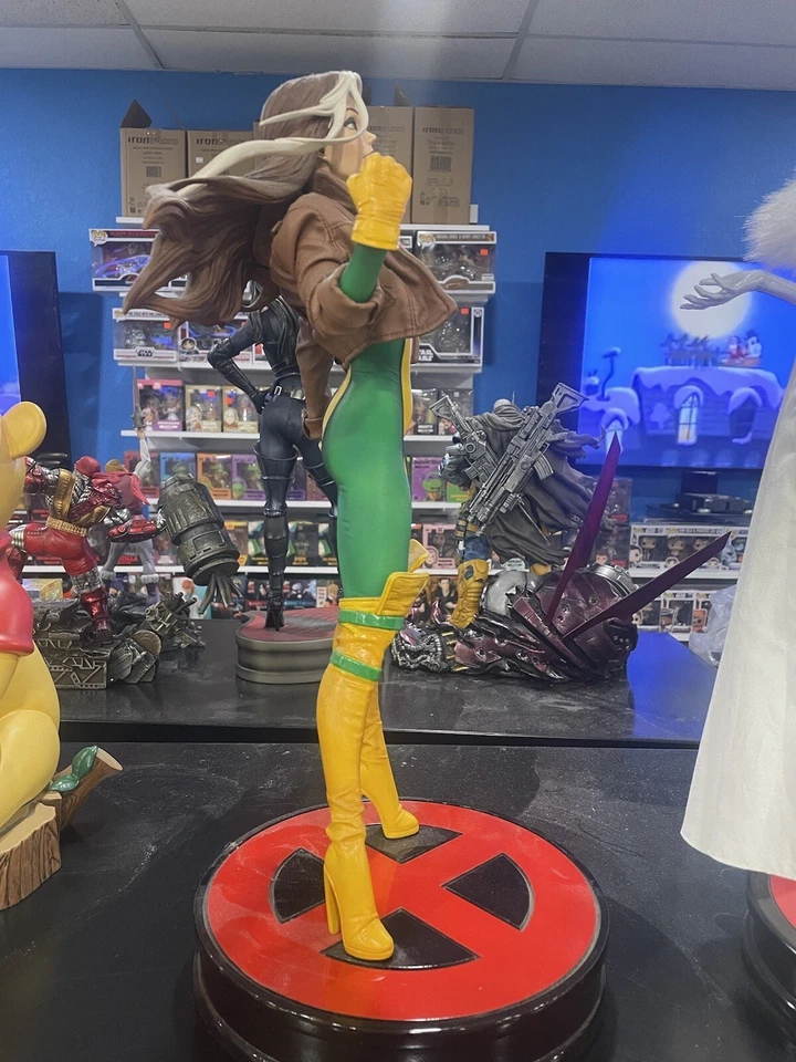 Figura Estatua Rogue Formato Premium Sideshow 2011 Marvel X-Men Foto 3 de 4