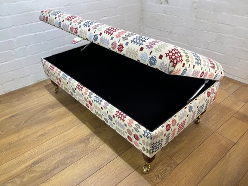 STORAGE STOOL - BOX - FOOTSTOOL - BED END STOOL - OTTOMAN - WELSH BLANKET - Picture 7 of 9