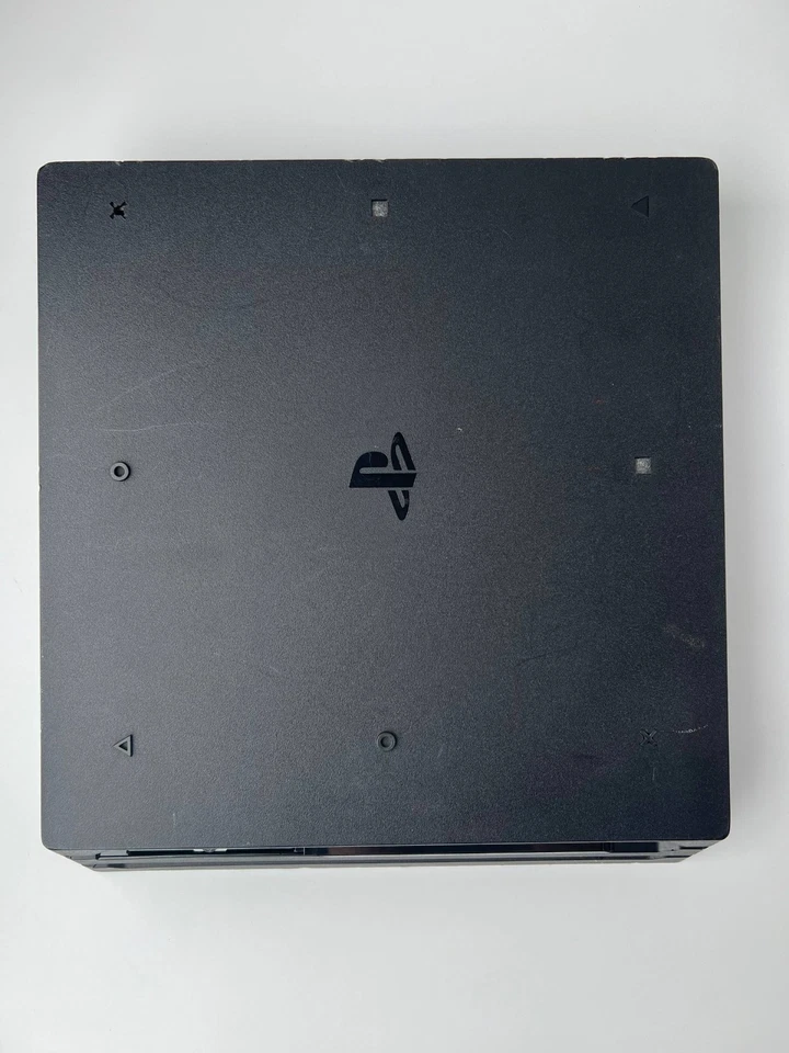 Sony PlayStation 4 Pro, foto 3 di 5
