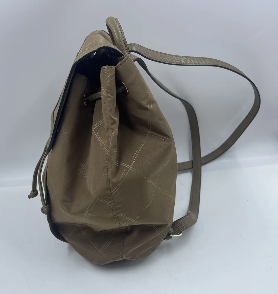 Mochila para mujer Vera Bradley marrón nailon bolsillo interior asa superior mochila Foto 4 de 4