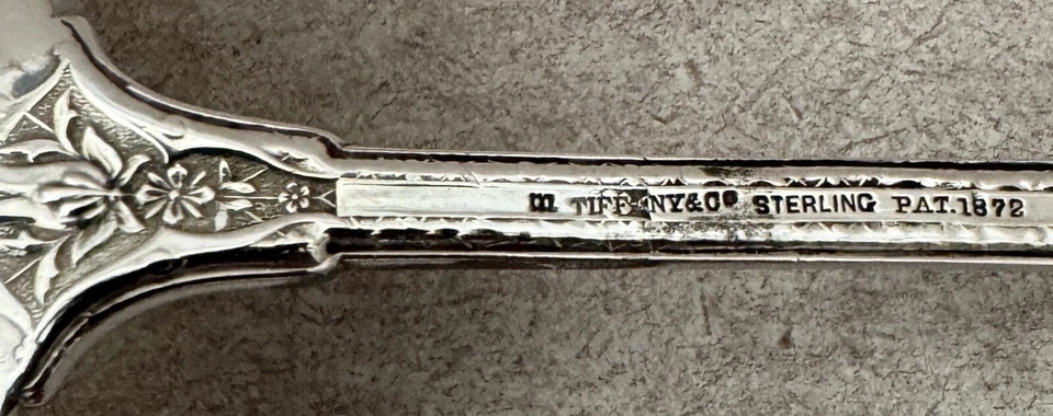 "CUCHARÓN DE SALSA TIFFANY PERSA ESTERLINA 6 3/4"" C. 1875" Foto 4 de 4