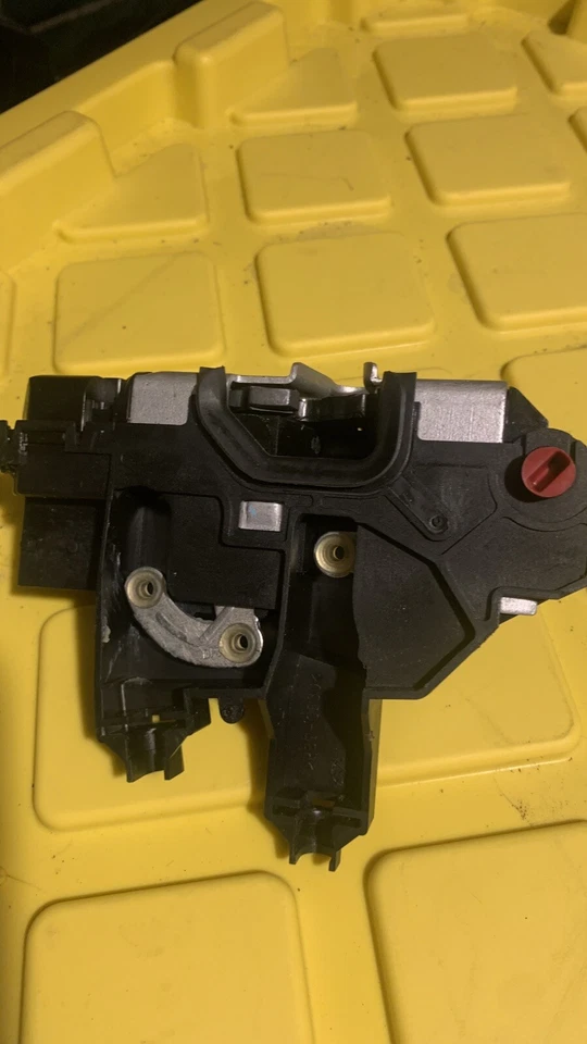 2005-2011 SAAB 9-3 Rear Back RH Right Passenger Door Lock Actuator OEM 12759697 Foto 3 de 4