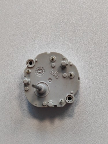 Original BMW Schrittmotor der Nadeln im Tacho Kombiinstrument GPS8L/R DE1