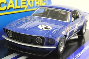 scalextric mustang