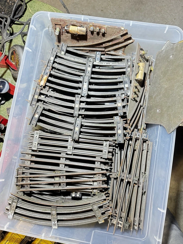 Vtg Model Train Lot – 22 Metal Railcars & 100+ Track Pieces – Parts/Restoration - Image 3 of 4
