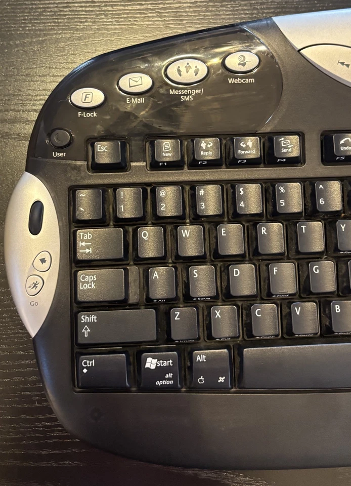 LOGITECH Wireless Y-RJ20 Bluetooth Keyboard No Dongle Untested  - Image 2 of 4