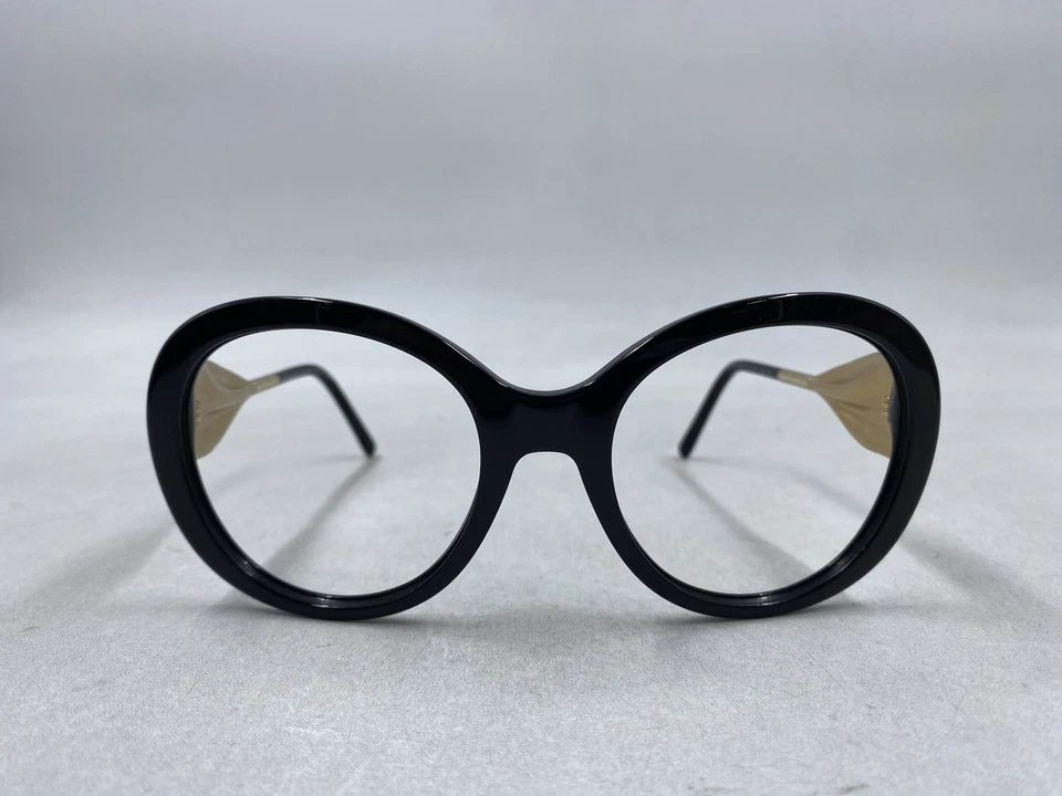 Gafas Burberry negras con montura redonda para mujer Foto 2 de 4