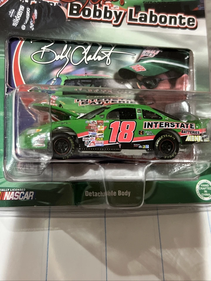 Coche de acción Bobby Labonte 2001 1:64 baterías interestatales #18 Grand Prix NASCAR Foto 2 de 4