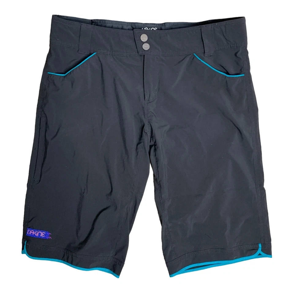 Bermuda esportiva feminina Dakine Tonic 30 bolsos pretos ajustáveis na cintura - Imagem 2 de 4