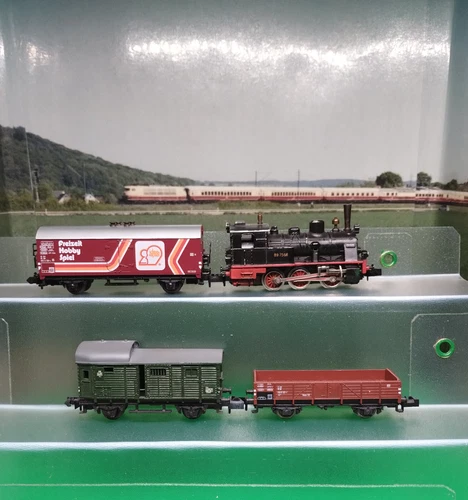 # Klassiker:-) Arnold N BR89 mit 3 Waggons