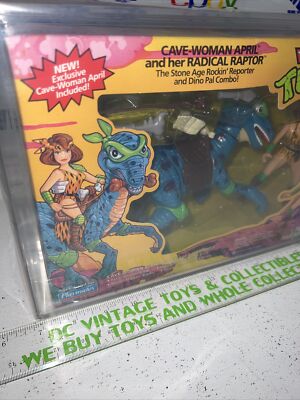 Teenage Mutant Ninja Turtles Cave Woman April & Her Radical Raptor 