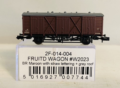 DAPOL 2F-014-004 - 'N' GAUGE 'FRUIT D' WAGON BR MAROON WITH STRAW LETTERING - Picture 2 of 2