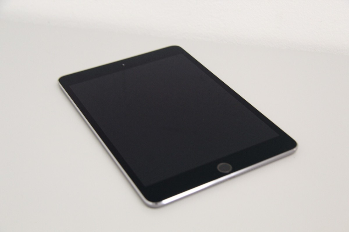 Apple iPad mini 4 本体 ブラック iPad Mini 4 / 128GB / CELL / BLACK - MacEnthusiasts