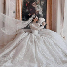 Dreamy Ball Gown Wedding Dresses Applique Pearls Pattern Lace Bridal Gowns