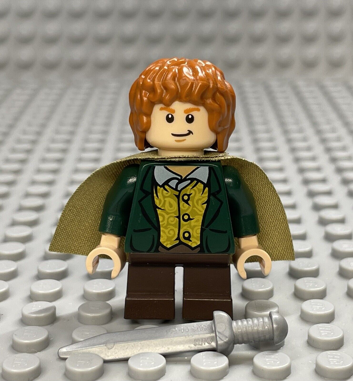 LEGO Minifigure -  Meriadoc Brandybuck (Merry) - Dark Orange Hair - lor016