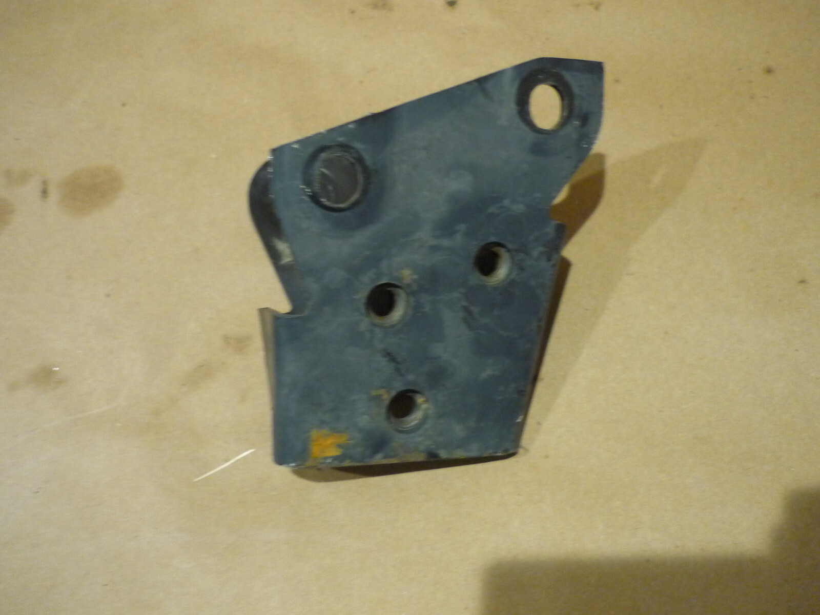 Ferrari 458 Italia - RH Exhaust Bracket - P/N 260559