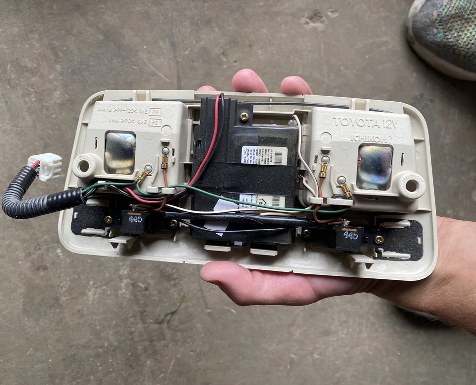 Luz de mapa domo Lexus SC430 02-10 con enlace de hogar beige OEM Foto 2 de 2