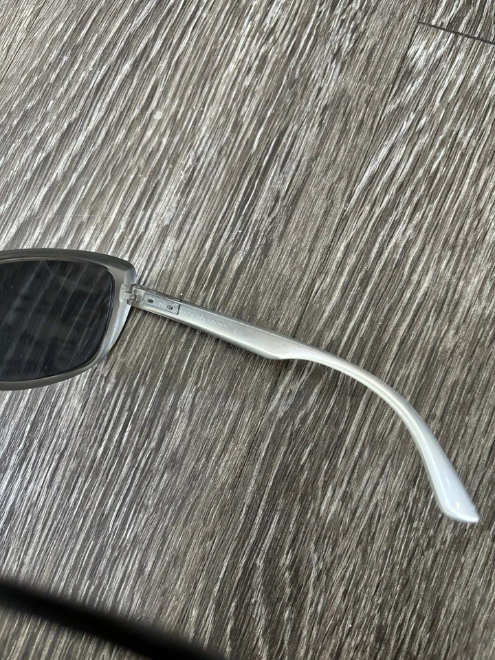 Gafas de sol marca Suncloud negras y plateadas Foto 3 de 4