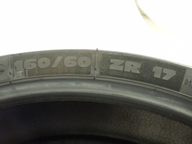 Neumático trasero Suzuki SV650 SV 650 #7534 Michelin Pilot Road Foto 3 de 4