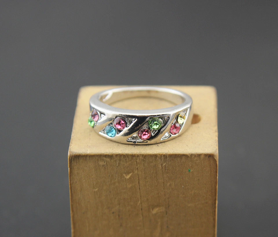 Venta al por mayor Lotes 60 piezas Anillos de diamantes de imitación rellenos de joyas de moda para dama estilo mixto - Imagen 3 de 4