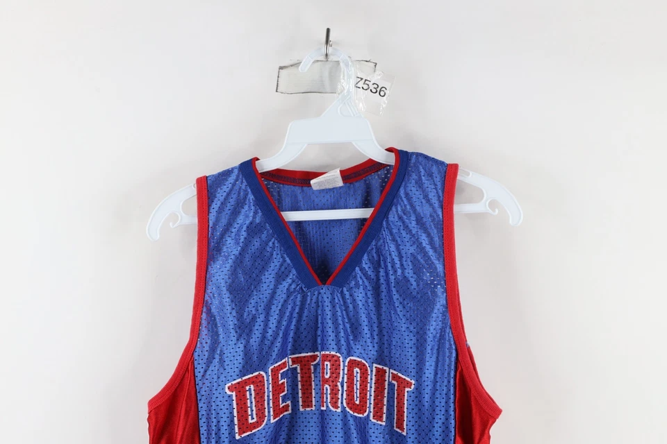 Camiseta deportiva de baloncesto vintage de Chris Webber Detroit Pistons azul #84 EE. UU. Foto 2 de 4