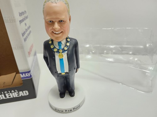 ROB FORD BOBBLEHEAD RARE NIB TORONTO MAYOR ROB FORD ROBBIE BOBBIES CHAIN OF OFFI - Picture 2 of 15